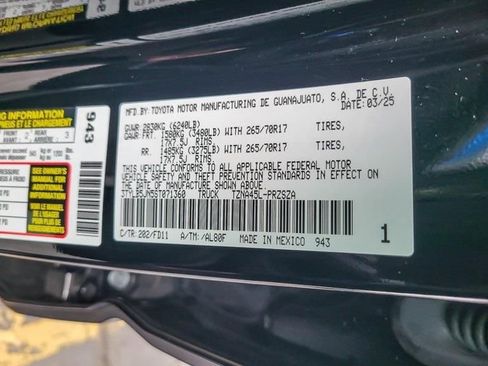 Used 2025 Toyota Tacoma TRD Off-Road image 25