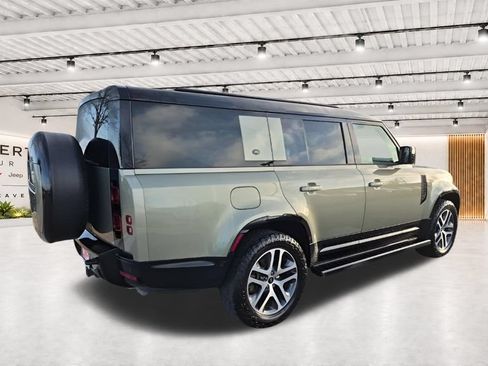 Used 2024 Land Rover Defender 130 X-Dynamic SE AWD/4WD image 11