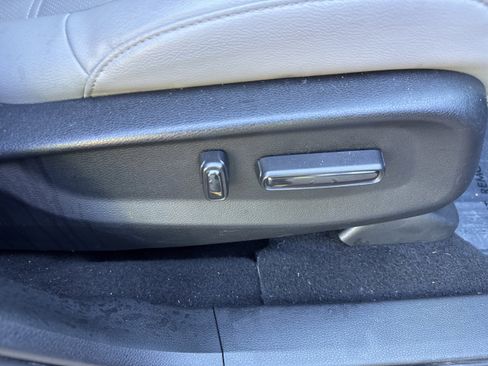 Used 2020 Honda CR-V Touring image 17