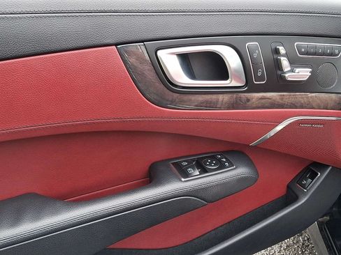 Used 2014 Mercedes-Benz SL 550 image 9