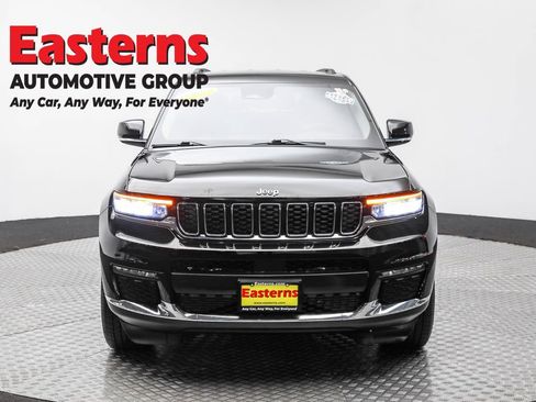 Used 2021 Jeep Grand Cherokee L Limited image 2
