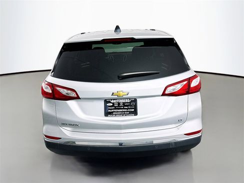 Used 2018 Chevrolet Equinox LT image 6