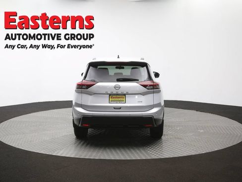 Used 2024 Nissan Rogue S AWD/4WD image 38