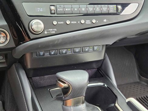 Used 2024 Lexus ES 300h F Sport image 26