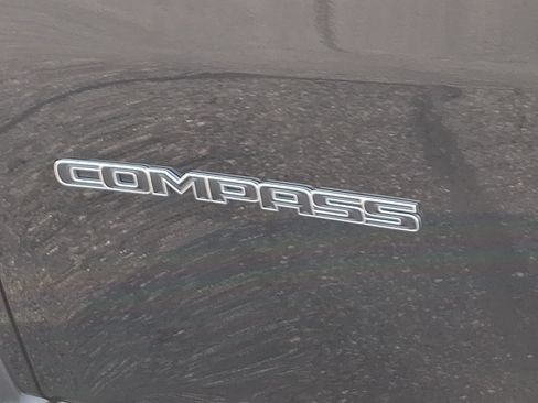 Used 2022 Jeep Compass Limited AWD/4WD image 30