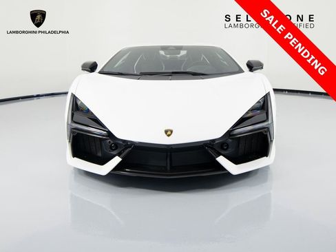 Used 2024 Lamborghini Revuelto image 2