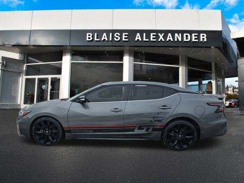 Used 2020 Nissan Maxima SR w/ Sport Mat Group image 7