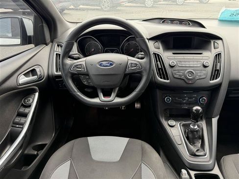 Used 2017 Ford Focus ST FWD image 10