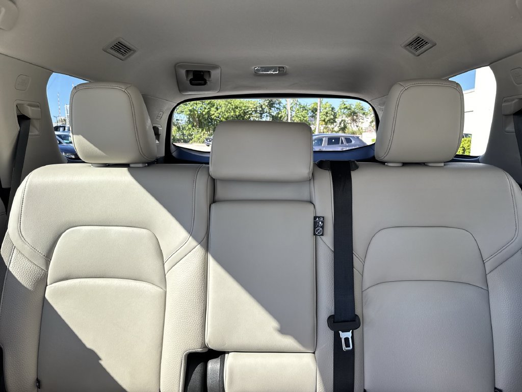 Used 2022 Nissan Pathfinder SL w/ SL Black Package AWD/4WD image 18