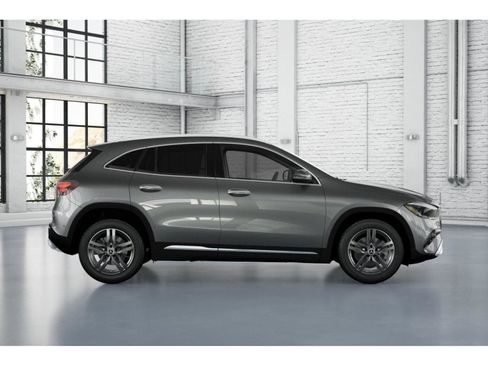 New 2025 Mercedes-Benz GLA 250 image 2