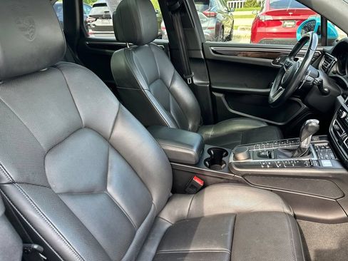 Used 2021 Porsche Macan AWD/4WD image 18