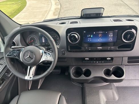 New 2026 Mercedes-Benz Sprinter 2500 image 40