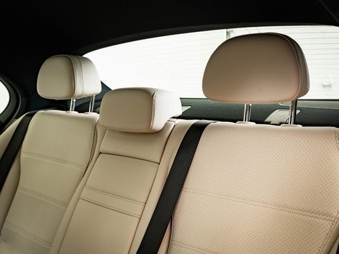 Used 2024 Mercedes-Benz C 300 4MATIC Sedan image 37