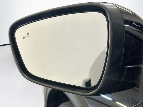 Used 2025 Ford Escape Platinum AWD/4WD image 16