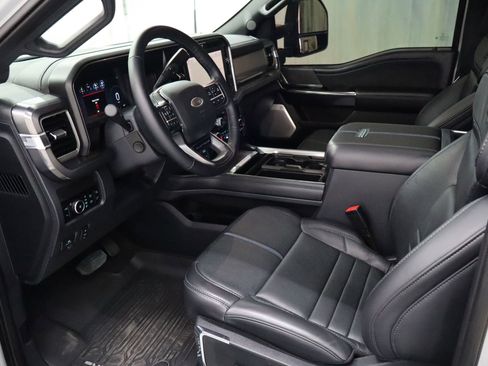 Used 2025 Ford F450 Platinum image 28