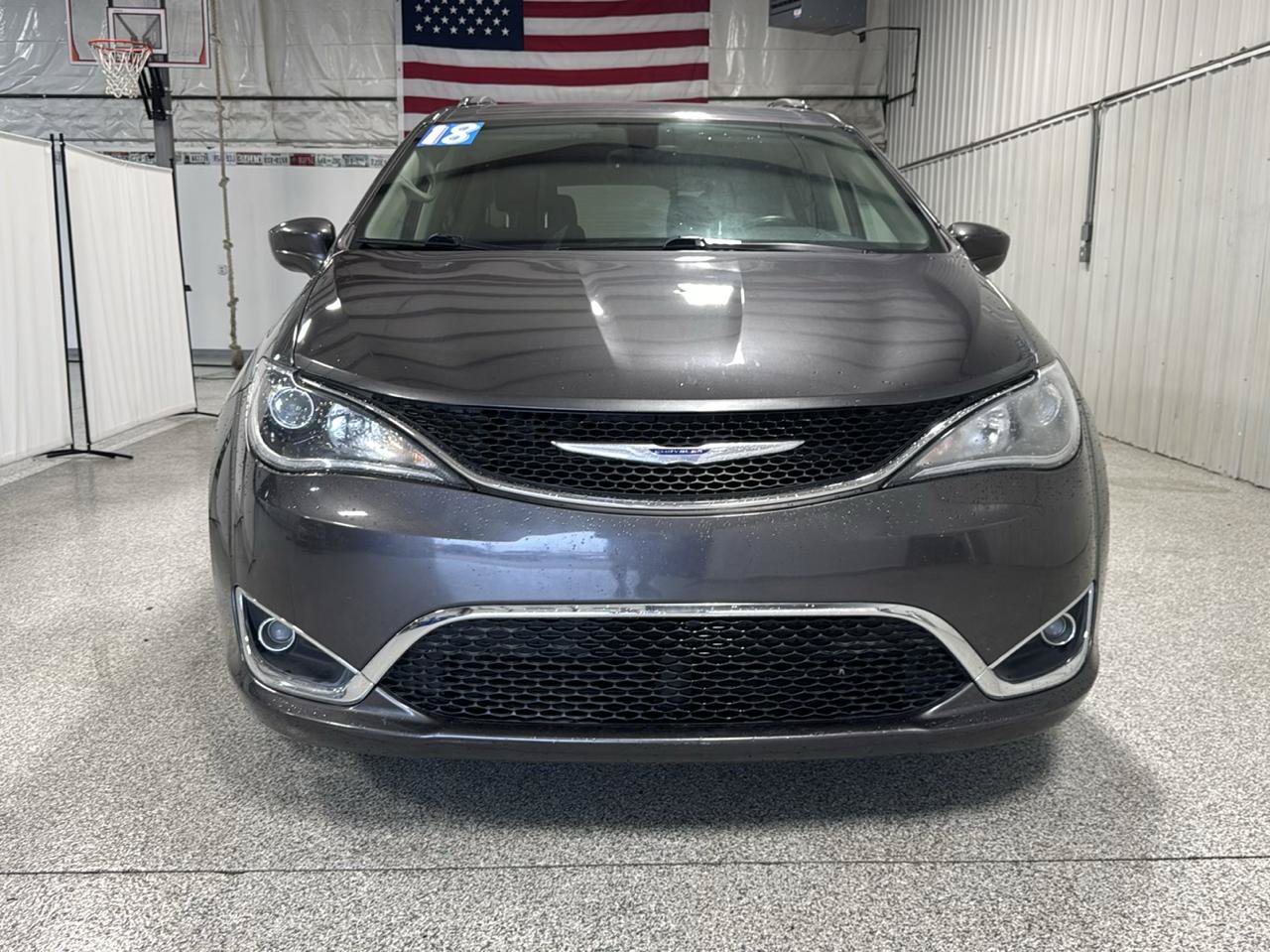 Used 2018 Chrysler Pacifica Touring-L Plus FWD image 5
