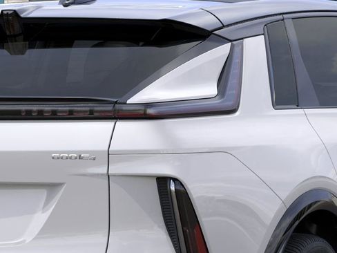 New 2025 Cadillac Lyriq Sport image 11