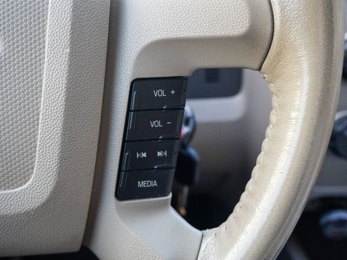 Used 2011 Ford Escape XLT image 31