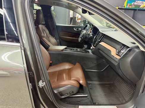 Used 2019 Volvo XC60 T6 Inscription w/ Protection Package Premier AWD/4WD image 20
