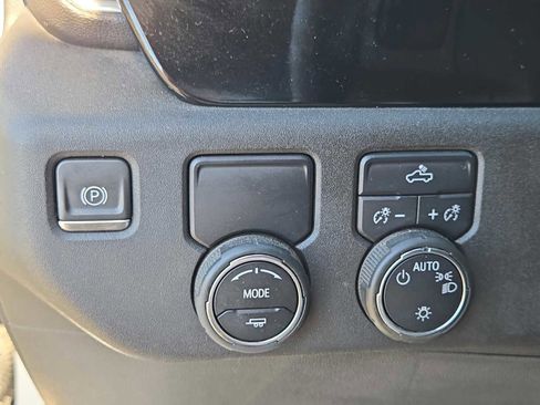 Used 2023 Chevrolet Silverado 1500 LT image 22