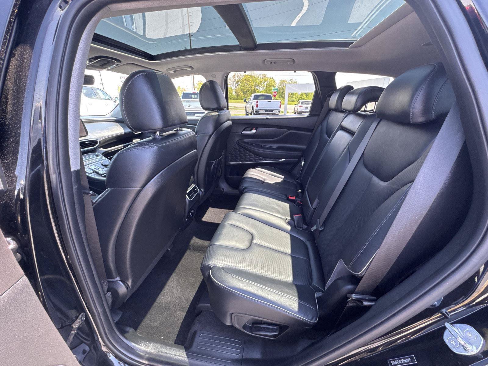 Used 2023 Hyundai Santa Fe Limited AWD/4WD image 10