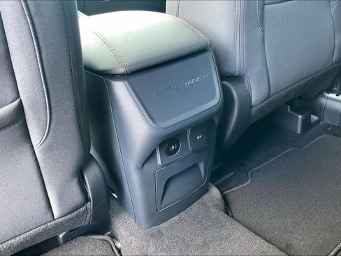Used 2026 Ford Explorer Active RWD image 12