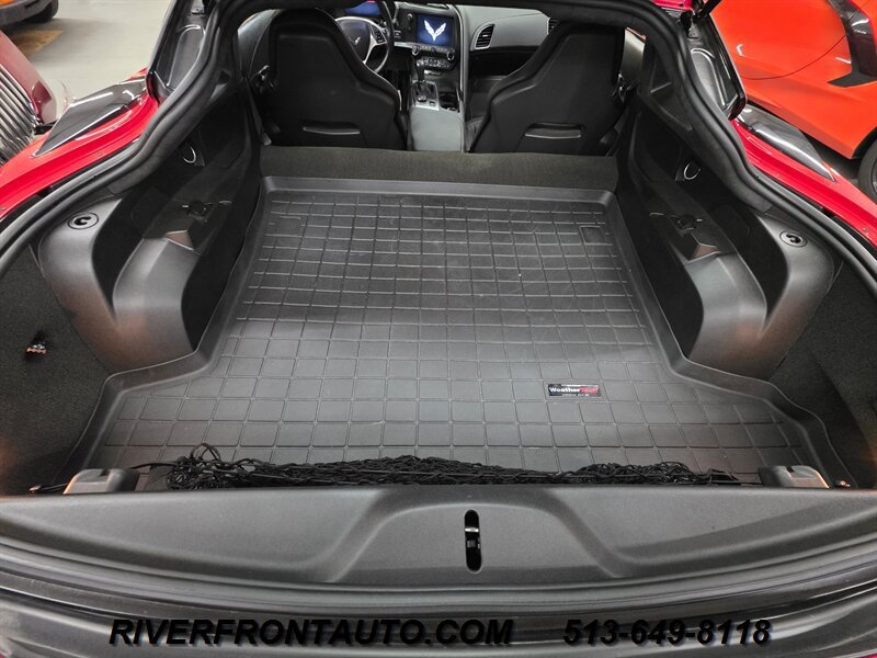 Used 2015 Chevrolet Corvette Z06 w/ 3LZ Preferred Equipment Group RWD image 17