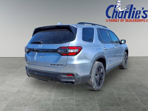 New 2026 Honda Pilot Black Edition image 4