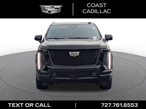 Used 2025 Cadillac Escalade Sport Platinum AWD/4WD image 2