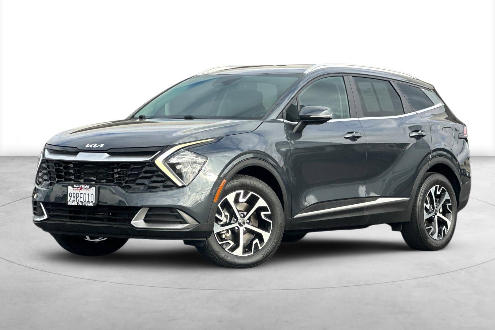 Used 2023 Kia Sportage EX AWD/4WD image 2