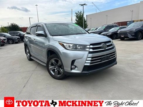Used 2018 Toyota Highlander Limited Platinum FWD image 1