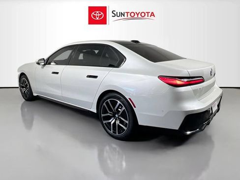 Used 2024 BMW 740i RWD image 6