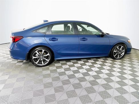 Certified 2025 Honda Civic Sport Touring image 11