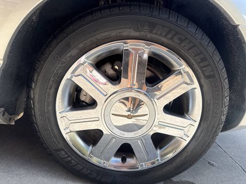 Used 2004 Ford Thunderbird Deluxe image 23