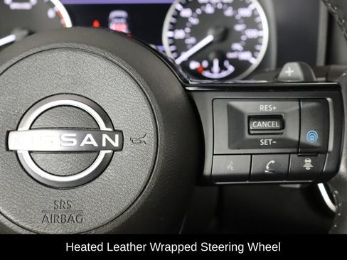 Used 2023 Nissan Rogue SV w/ SV Premium B Package FWD image 10