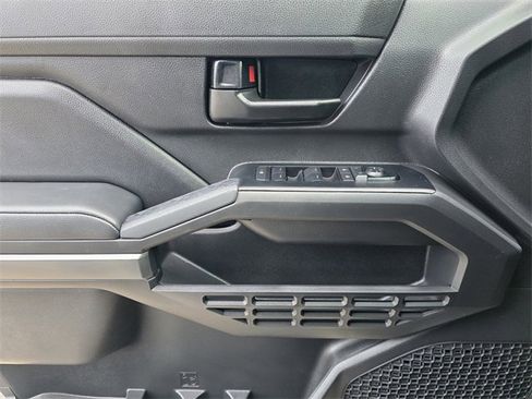Used 2025 Toyota Tacoma SR5 image 18