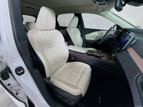 Certified 2024 Lexus RX 350 AWD w/ Convenience Package image 30