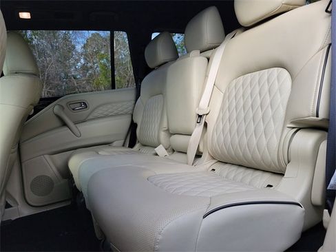 Used 2024 INFINITI QX80 Sensory image 11