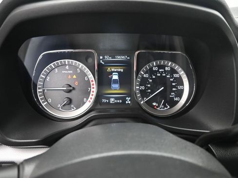 Used 2018 Nissan Titan PRO-4X w/ Pro-4x Convenience Package AWD/4WD image 3
