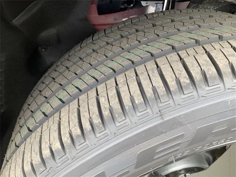 New 2025 Jeep Grand Cherokee L Altitude image 12