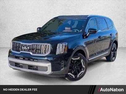Used 2024 Kia Telluride EX w/ EX Captain's Chair Package