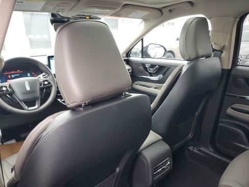 New 2026 Lincoln Corsair Premiere image 26