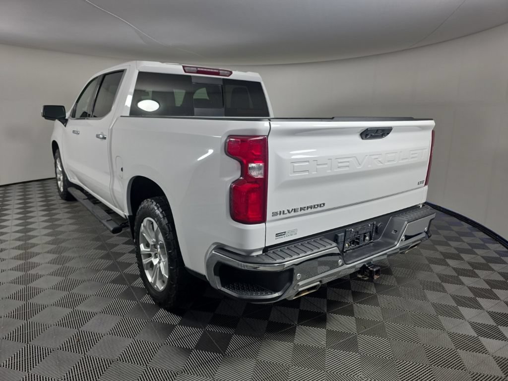 Used 2023 Chevrolet Silverado 1500 LTZ w/ LTZ Convenience Package II AWD/4WD image 3