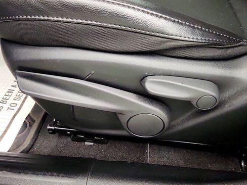 Used 2023 Jeep Compass Trailhawk image 11