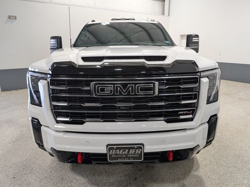 Used 2025 GMC Sierra 2500 AT4 w/ AT4 Premium Plus Package AWD/4WD image 8