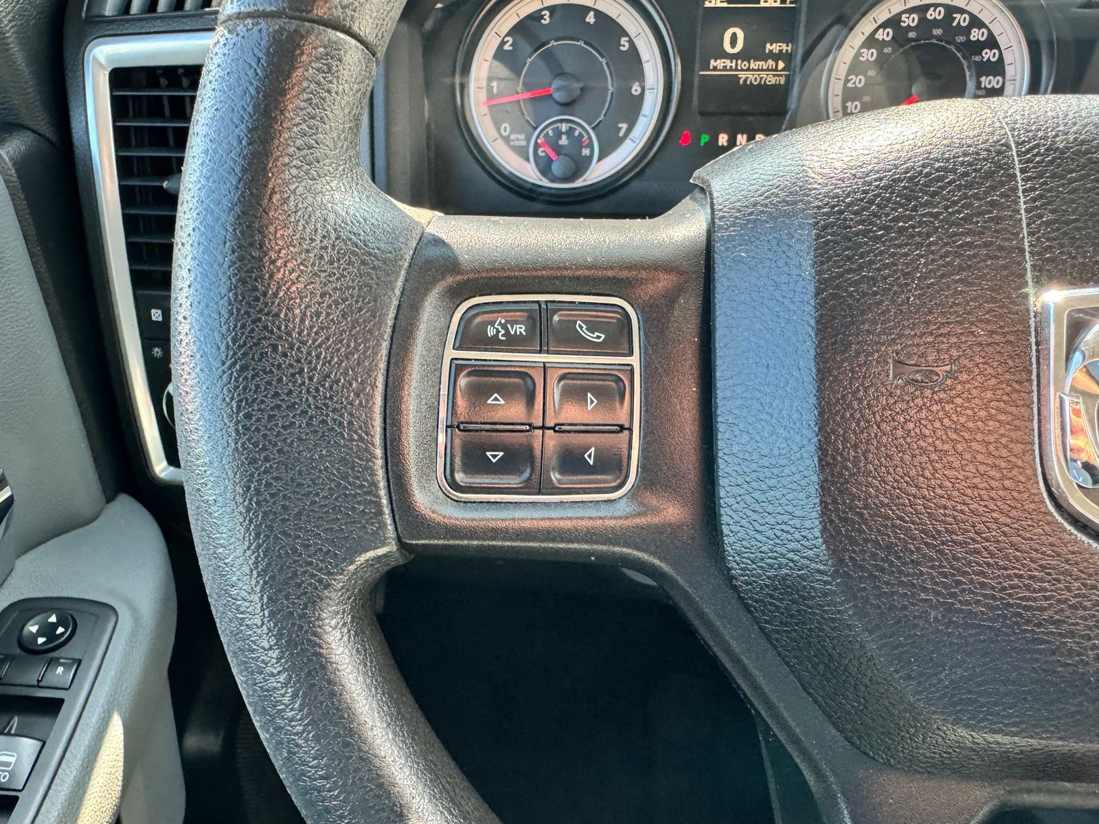 Used 2018 RAM 1500 Classic SLT AWD/4WD image 14
