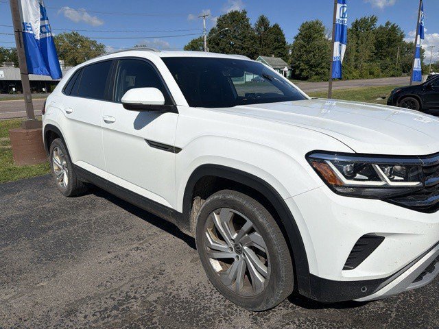 Used 2021 Volkswagen Atlas Cross Sport SEL AWD/4WD image 2