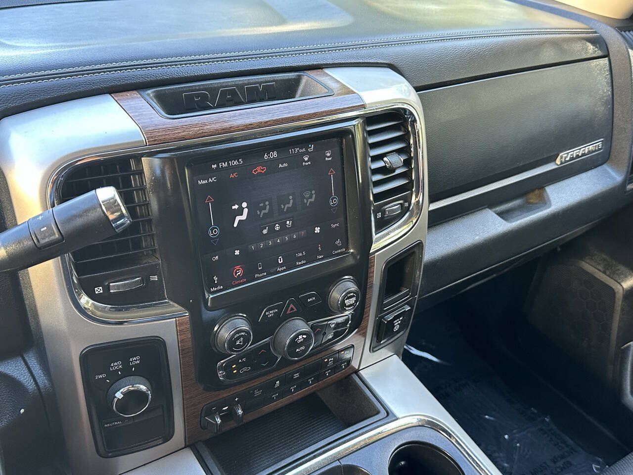 Used 2018 RAM 3500 Laramie w/ Convenience Group AWD/4WD image 18