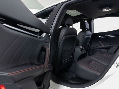 Used 2023 Maserati Ghibli Modena image 27