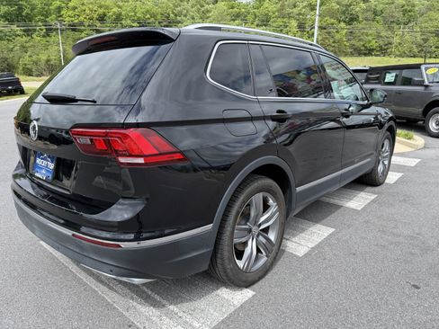 Used 2021 Volkswagen Tiguan SEL FWD image 5